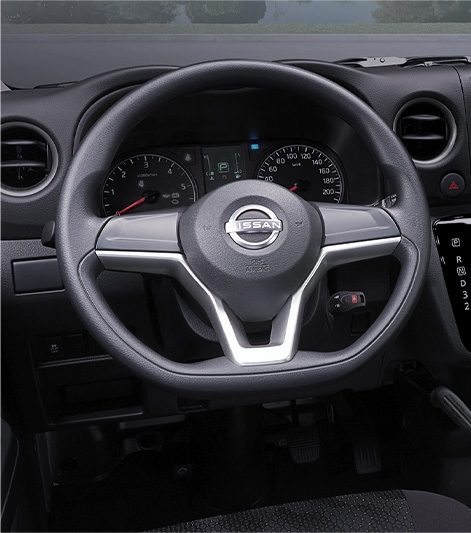 D-SHAPED STEERING WHEEL